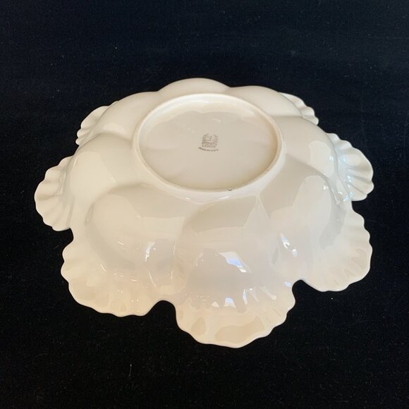 Lenox Scalloped Shell Cabbage Leaf Shallow Serving Bowl 10.5" Vintage Ivory - Picture 5 of 7